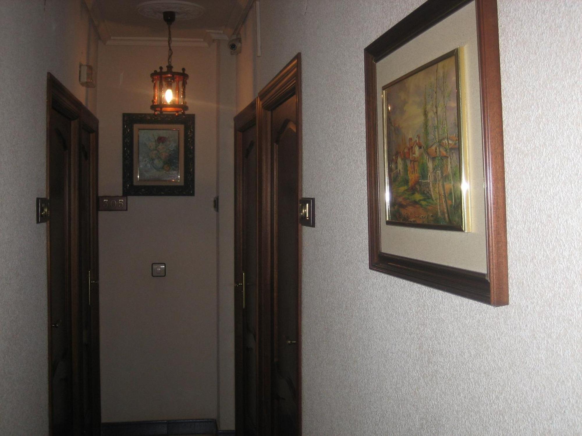 Hostal Restaurante La Trucha Benavente Esterno foto