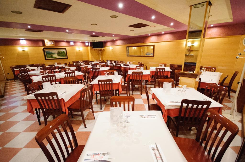 Hostal Restaurante La Trucha Benavente Esterno foto